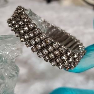 VINTAGE 4 row clear rhinestones expansion bracelet silver tone